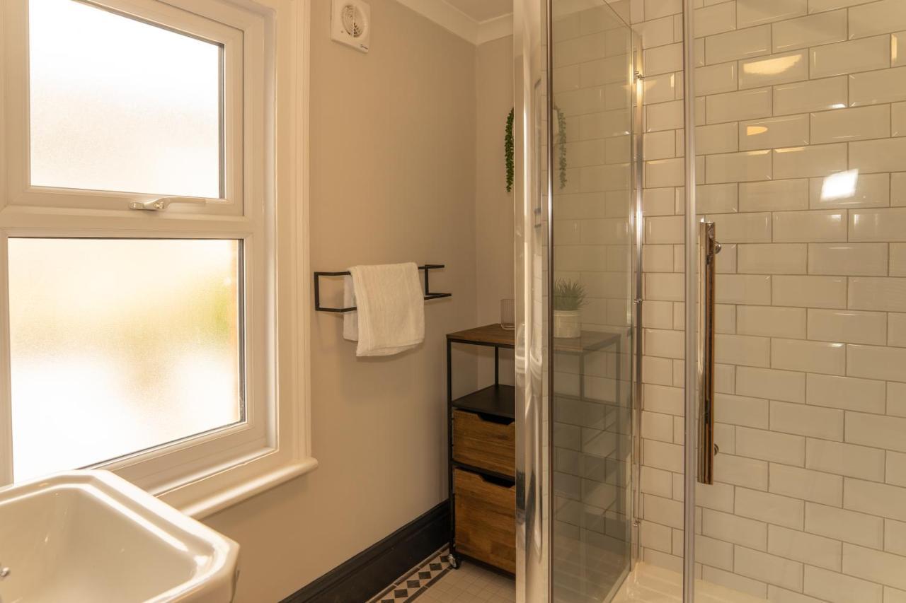 Langleigh - 4 Bed,-sleeps 8-tjs3lv Holiday home
